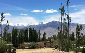 Tih Hotel Jorchung